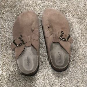 Almost brand new tan clogs